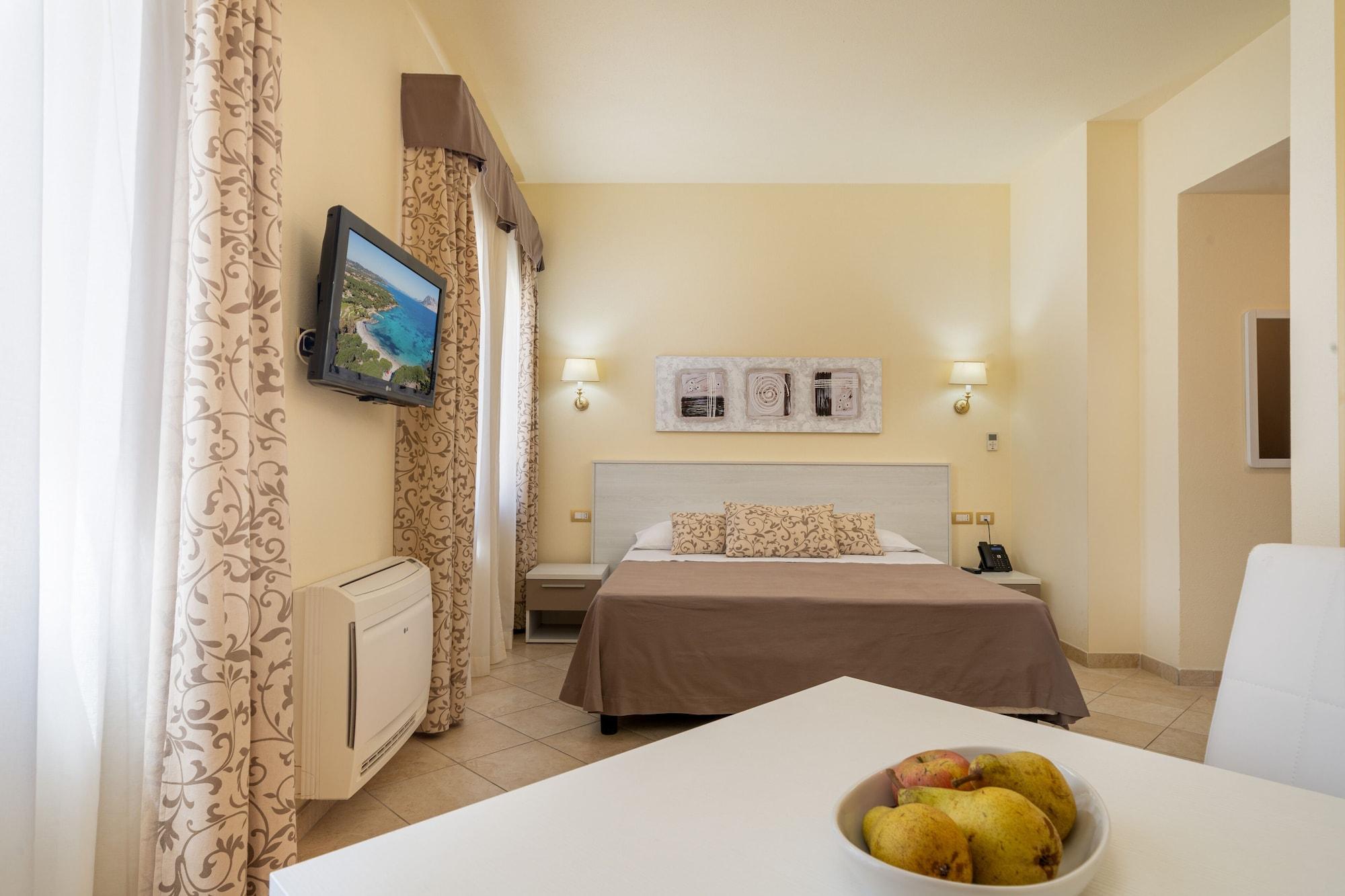 Hotel Regina Elena Olbia Exterior foto