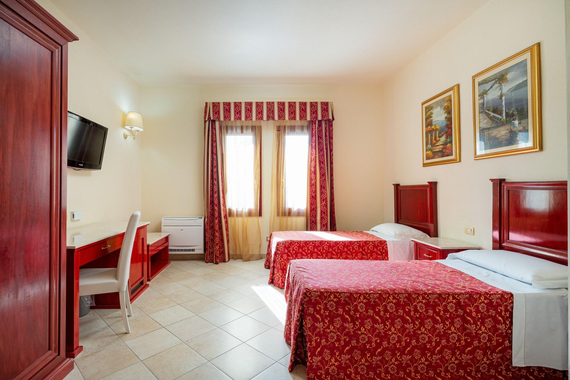 Hotel Regina Elena Olbia Exterior foto